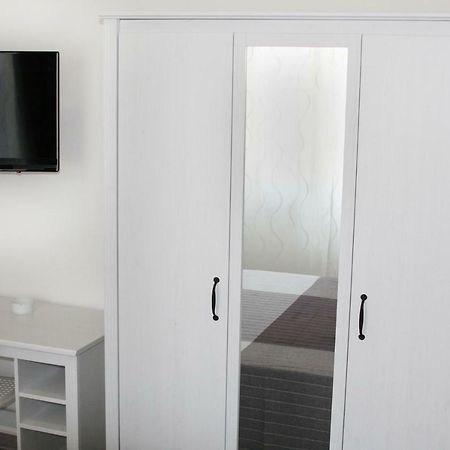 Aeroporto Bellini Rooms Катания Экстерьер фото