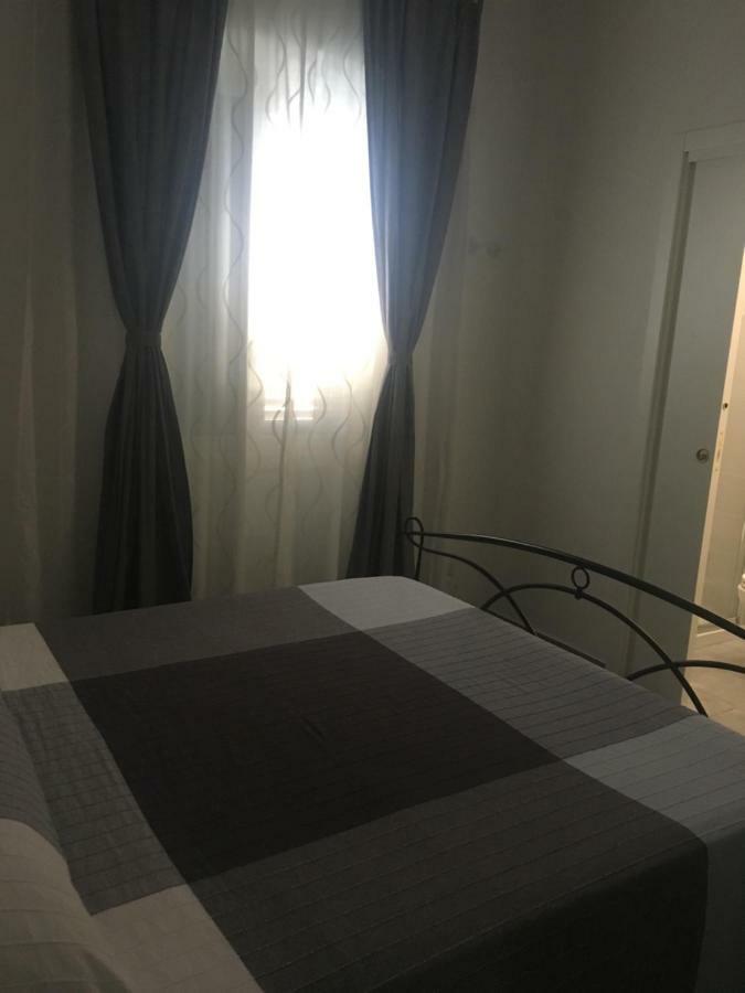 Aeroporto Bellini Rooms Катания Экстерьер фото