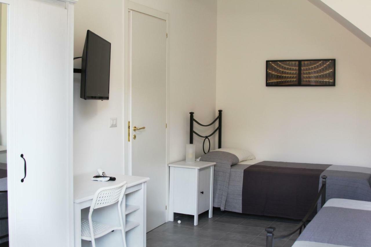 Aeroporto Bellini Rooms Катания Экстерьер фото